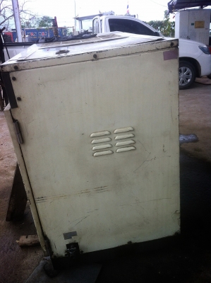 ขายปั๊มลมสกรู 30 แรงม้ามีแอร์ดายเออร์ในตัวใช้งานได้ดีทำลมเร็ว55,000 บาทครับ