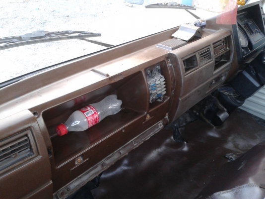 ขายKM779 เครื่่อง165แรงม้าเกียรร์HO8.2รอบ