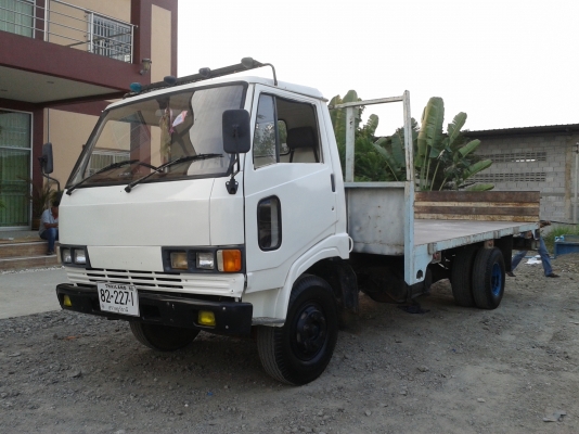 ขายKM779 เครื่่อง165แรงม้าเกียรร์HO8.2รอบ