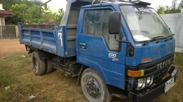 TOYOTA BU61  เครื่อง11B เกียร์สั้น รถสภาพดี รถห้างแท้....