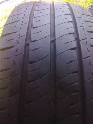 ล้อกะทะ15 5รูเน่าๆพร้อมยางปี10สภาพพร้อมใช้งานยังใช้ได้ยุ