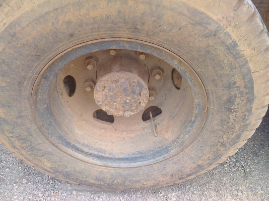 ขายด่วนรถสิบล้อหลงFN527TDชีL0215ดรั้มเครือง195แรงม้า