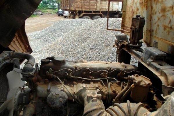 ขายด่วนรถสิบล้อหลงFN527TDชีL0215ดรั้มเครือง195แรงม้า