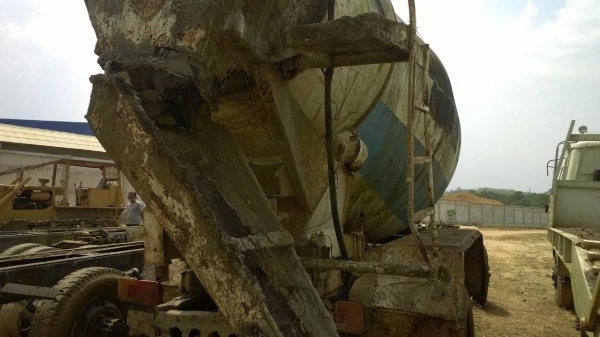 ขายคัสซี..ช่วงล่าง..โม่ปูน..NISSAN UD CW41..,มีเล่มทะเบียนพร้อม เอาไปปลุกใหม่...ขายตามสะภาพ ขายคัสซี..ช่วงล่าง..โม่ปูน..NISSAN UD CW41..,มีเล่มทะเบียนพร้อม เอาไปปลุกใหม่...ขายตามสะภาพ