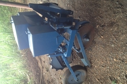 ขายเครื่องหยอดข้าวโพดแบบจานของพยับการช่างสภาพพร้อมใช้