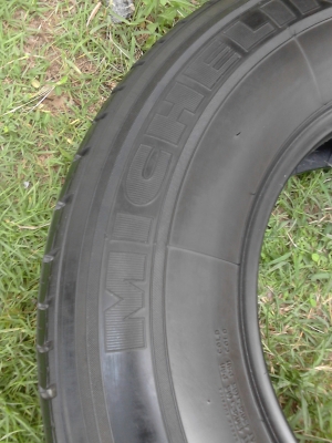 215R15C MICHELIN XCD  มี 2 เส้น TEL.081-427-3941