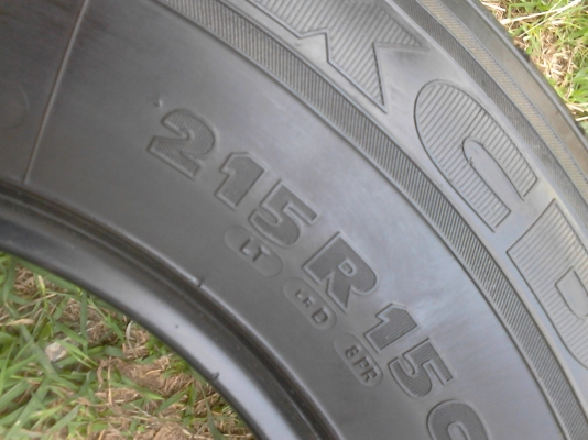 215R15C MICHELIN XCD  มี 2 เส้น TEL.081-427-3941