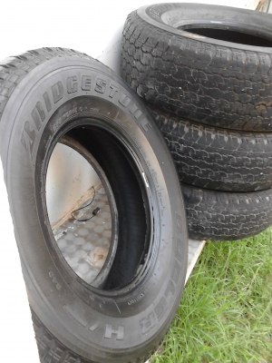 255/70R15 BRIDGE STONE DUELER H/T  มีชุด 4 เส้น  TEL.081-427-3941