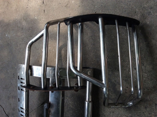 กันชน OFF ROAD/กระบะทุกประเภท สแตนเลสแท้ ถอดออกจากรถเจ้าของเอง ขายราคา 1,500 บาท อยู่กรุงเทพฯ ลาดพร้าว/โชคชัย4 ค่ะ บาท สนใจคุยต่อรอง ติดต่อคุณสุวัฒน์ 0837310899