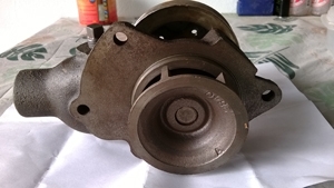 ปั๊มน้ำใหม่เครื่อง Hurricane ของ USA แท้ เหมาะสำหรับสะสมหรือไว้สำรอง JEEP CJ 56/ JEEP MITSUBISHI ราคา 4500 บาท อยู่กรุงเทพฯ ลาดพร้าว/โชคชัย4 ค่ะ บาท สนใจคุยต่อรอง ติดต่อคุณสุวัฒน์ 0837310899