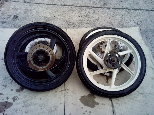 ขายล้อแม็กซ์ พร้อมยาง ของTZM กับ NSR