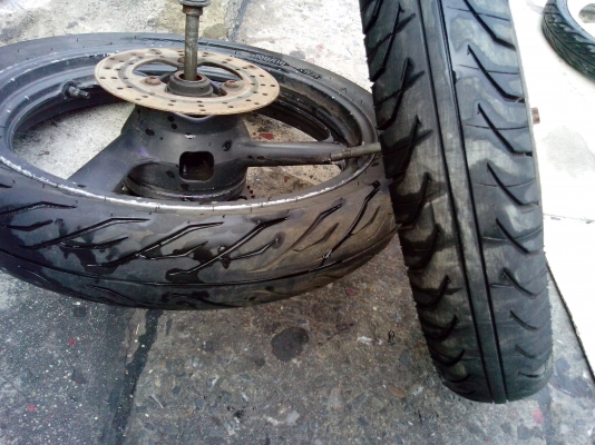 ขายล้อแม็กซ์ พร้อมยาง ของTZM กับ NSR ขายล้อแม็กซ์ พร้อมยาง ของTZM กับ NSR