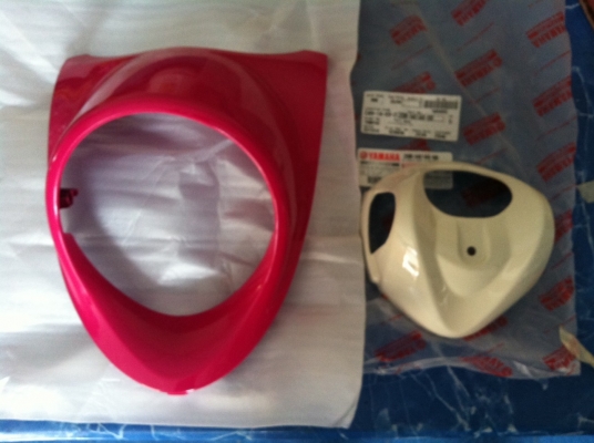 (ส่ง EMS ให้คุณอักษรศาสตร์ จ.ร้อยเอ็ด เรียบร้อยแล้ว ขอบคุณมากครับ)ขาย ครอบไฟหน้าสีชมพู+ครอบแผงคอสีขาว ฟีโน่ไมล์เดี่ยวตัวแรก ของใหม่ไม่เคยใช้งาน ราคาต่อรองได้ สามพราน นครปฐม