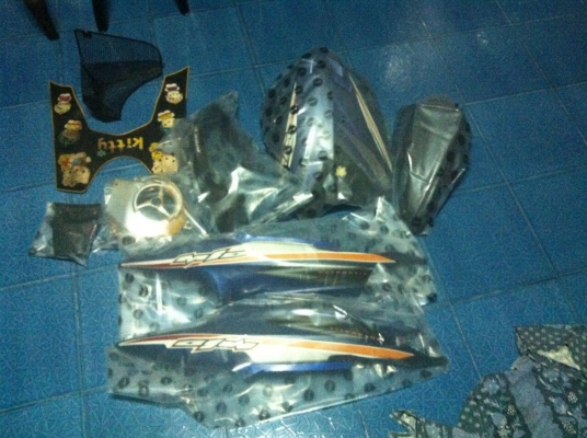 ส่ง EMS ด่วน ให้คุณ ชัยเชษฐ์ จ.กรุงเทพฯ เรียบร้อยแล้ว ขอบคุณมากครับ ขาย ชุดสีแท้ มีโอตัวแรก ทำสีมา ให้หมดทุกชิ้นตามรูป 299 ราคาต่อรองได้ สามพราน นครปฐม