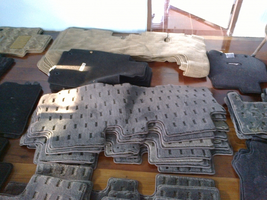 ขายพรมรองเท้าในรถยนต์ราคาถูกๆ ขายพรมรองเท้าในรถยนต์ราคาถูกๆ