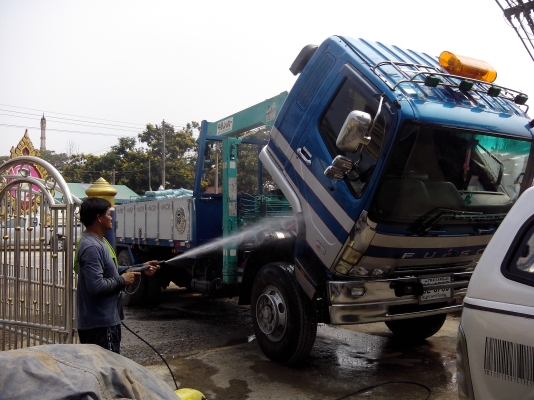 ต้องการขายรถเครน ยูโร 2 ปี 51 เพลาเดียว (พร้อมระบบลากลูก) ต้องการขายรถเครน ยูโร 2 ปี 51 เพลาเดียว (พร้อมระบบลากลูก)