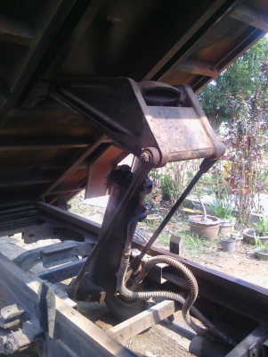 ขายอีแต๋นดั้มสวยๆครับ