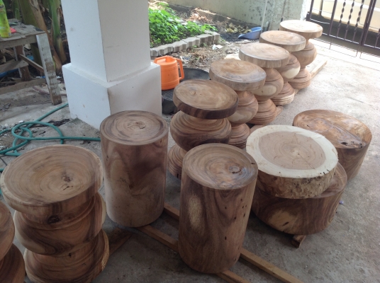 ขายเก้าอี้ลูกกลึงไม้ ขนาดสูง50cm โต14นิ้ว 2000บาท