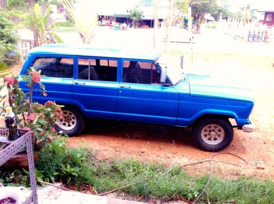 แลก/ขาย jeep wagoneer ทะเบียน อะไหล่ครบๆ  ราคาลดได้คับ