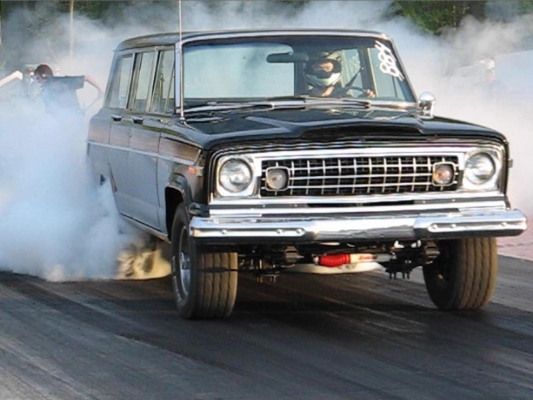 แลก/ขาย jeep wagoneer ทะเบียน อะไหล่ครบๆ  ราคาลดได้คับ