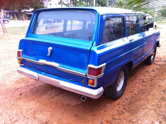 แลก/ขาย jeep wagoneer ทะเบียน อะไหล่ครบๆ  ราคาลดได้คับ