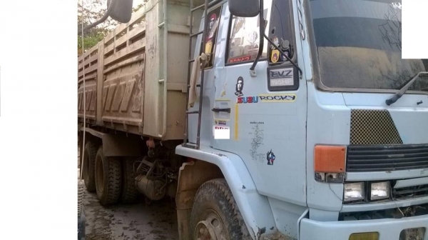 ขายรถสิบล้อ ISUZU ROCKY  195 นางฟ้า ปี 39 ดั้มสามมิตร รถสวยพร้อมทำงาน