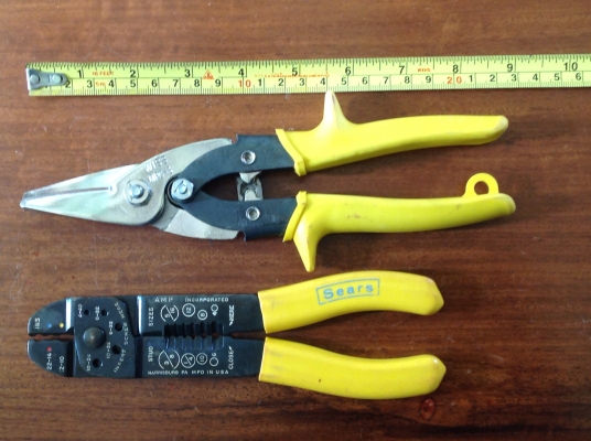 ขายกรรไกรตัดโลหะ พร้อมคีมปอกสายไฟ แพคคู่ ขายกรรไกรตัดโลหะ พร้อมคีมปอกสายไฟ แพคคู่