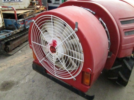 ขายถูกรถพ่นยาแบบนั่งขับ รหัส14001729YANMARรุ่นSSV-526ขับ4WDและ2WDขนาด500ลิตร