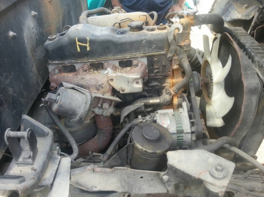 ขายรถหกล้อISUZU 90 แรงม้าบรรทุกมีเกียร์โฟ4*4