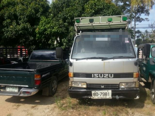 ขายรถหกล้อISUZU 90 แรงม้าบรรทุกมีเกียร์โฟ4*4