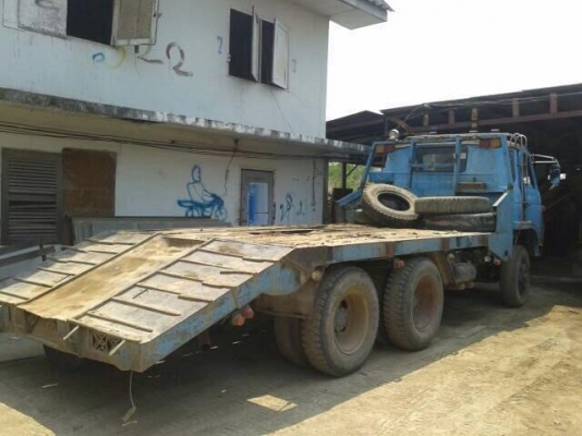 ขายรถสิบล้อ nissan cw30 230 แรง เทเลอร์ทายลาด บรรทุกรถแบ็คโฮ