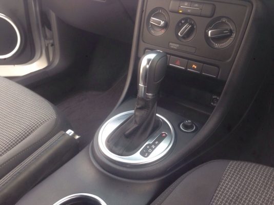 ขายด่วน ราคา สุดช็อค. New Beetle ปี2013 เกียร์ Auto