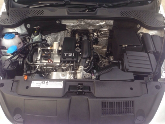 ขายด่วน ราคา สุดช็อค. New Beetle ปี2013 เกียร์ Auto