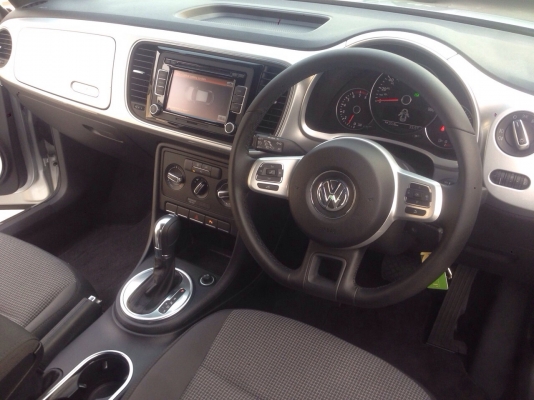 ขายด่วน ราคา สุดช็อค. New Beetle ปี2013 เกียร์ Auto