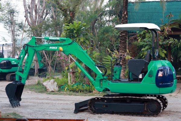 ขายรถขุดแม็กโค KOMATSU PC25R-8 รถเก่านอกแท้ๆ ไม่เคยผ่านการใช้งานในไทย มี VDO ทดลองขับให้ดู ติดต่อ 086-775-7900, 086-324-1992
