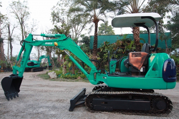 ขายรถขุดแม็กโค KOMATSU PC25R-8 รถเก่านอกแท้ๆ ไม่เคยผ่านการใช้งานในไทย มี VDO ทดลองขับให้ดู ติดต่อ 086-775-7900, 086-324-1992