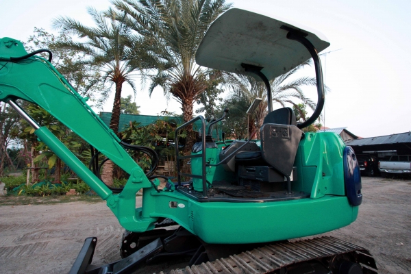 ขายรถขุดแม็กโค KOMATSU PC25R-8 รถเก่านอกแท้ๆ ไม่เคยผ่านการใช้งานในไทย มี VDO ทดลองขับให้ดู ติดต่อ 086-775-7900, 086-324-1992