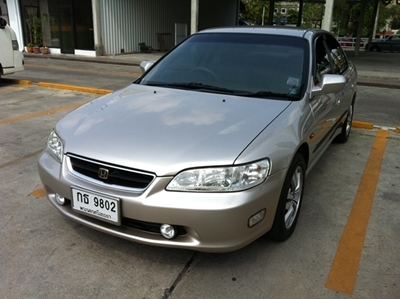 ขาย Honda Accord รุ่นงูเห่า ปี 2000