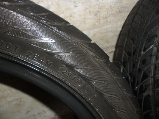 ยาง 215/50R17 ปี11 สวยๆ 1 คู่ ราคา 1500 บาท