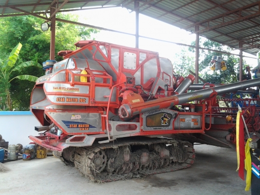 ขายรถเกี่ยวมาสเตอร์เป็นตัวโชว์ เครืองjo8   260HINO