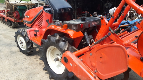 รถพรวนดิน