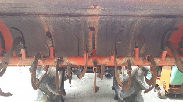 รถพรวนดิน