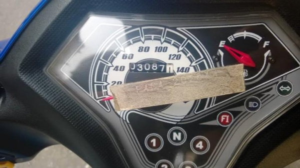 Axelo 2013 สีนํ้าเงิน วิ่งน้อย 3000 กิโล ขายถูกๆ ต่อรองได้จ้า