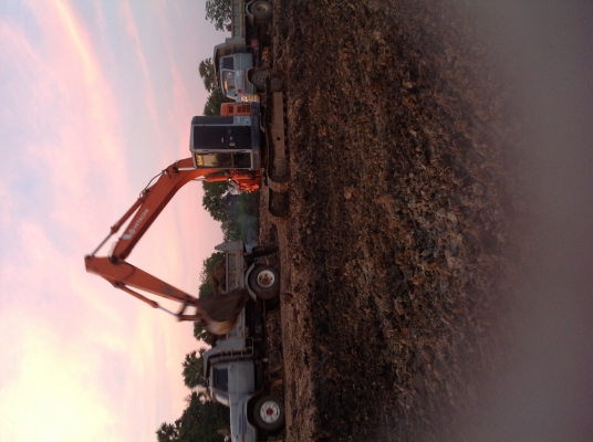 ขายรถแมกโคอิตาชิ135SR-5เอกสารอินวอย์ ไฟฟ้าครบแอรเย็น