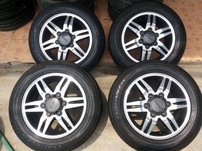 ขายล้อแม็กISUZU D-max HI -lander ขอบ 16 พร้อมยางปี12 1 ชุด