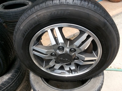 ขายล้อแม็กISUZU D-max HI -lander ขอบ 16 พร้อมยางปี12 1 ชุด