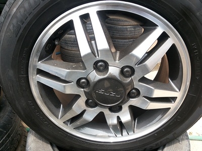 ขายล้อแม็กISUZU D-max HI -lander ขอบ 16 พร้อมยางปี12 1 ชุด