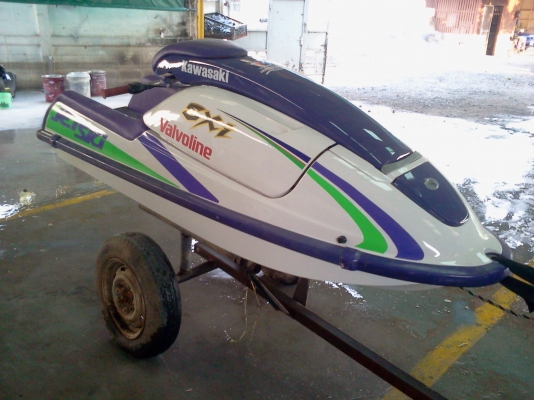 ต้องการขายเจ็สกียืน ยี่ห้อคาวาซากิ 750 เครื่องดี มาทดลองขับได้