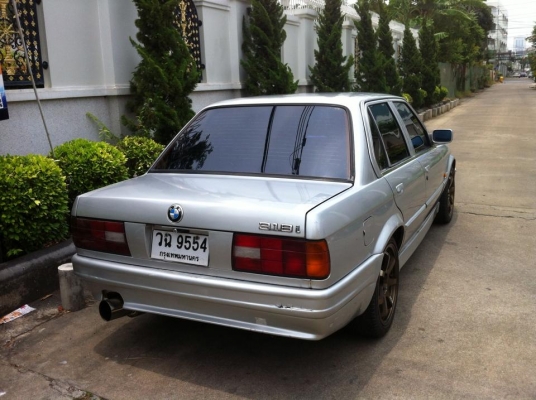 ขาย BMW 318i โฉม E30 ติดแก๊สlpg พร้อมขับ ขาย BMW 318i โฉม E30 ติดแก๊สlpg พร้อมขับ
