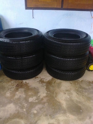 ยางป่าวมิชลิน26565R17ปี2512ดอกสวยหน้านิ่มๆวิ่งแล้ว18000โล ยางป่าวมิชลิน26565R17ปี2512ดอกสวยหน้านิ่มๆวิ่งแล้ว18000โล